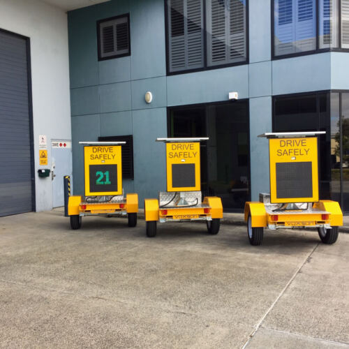 f4-Vehicle-Activated-Signs-Mobile-Trailer